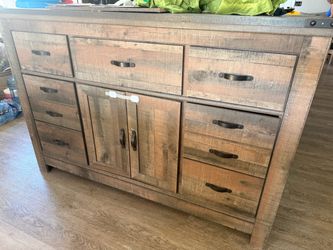 Dresser