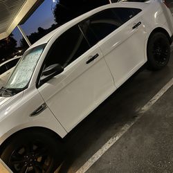 2015 Ford Taurus