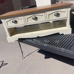 🌹BEAUTIFUL FARM HOUSE CENTER TABLE🌹