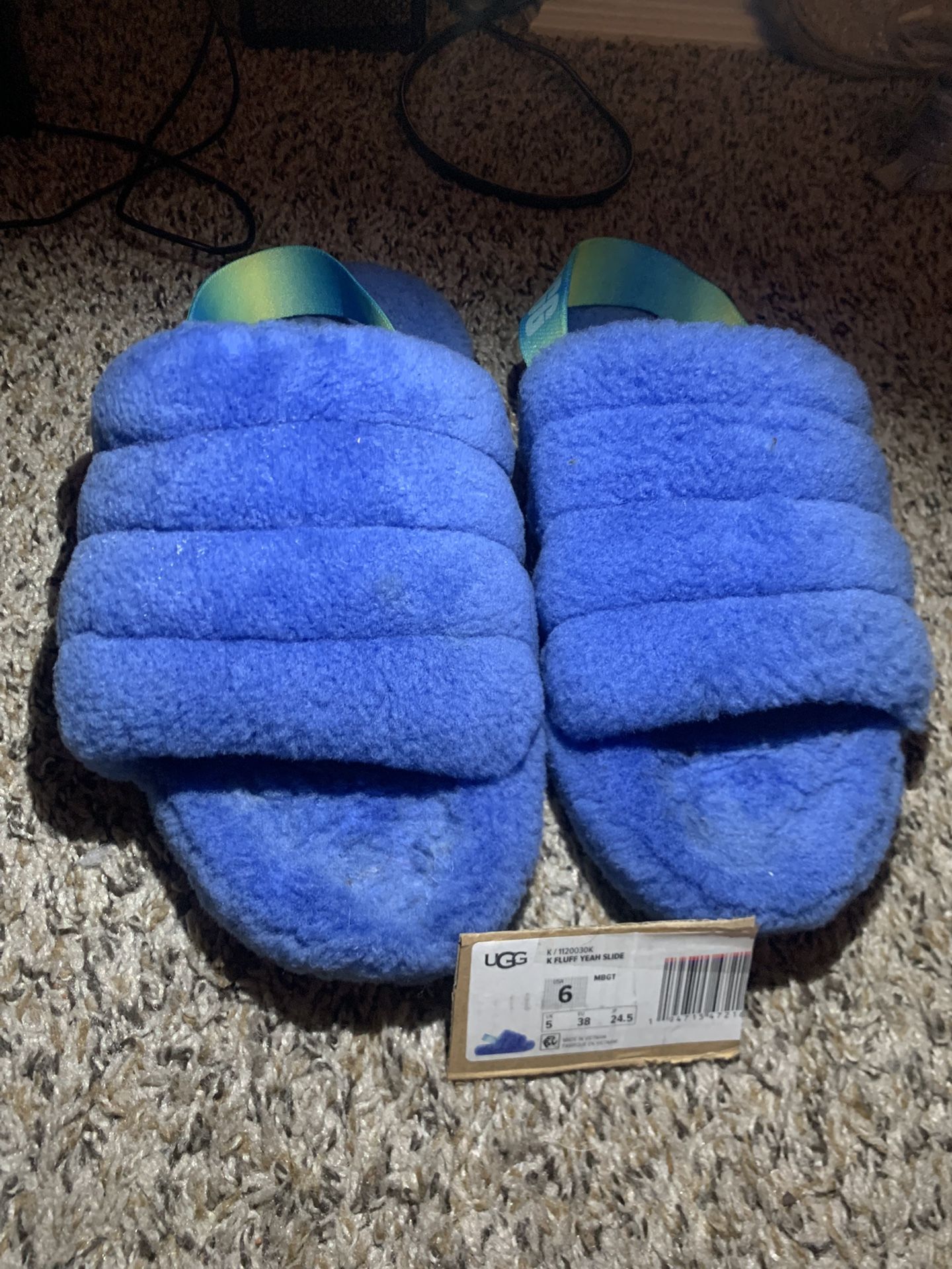 Ugg Fluffy Slides