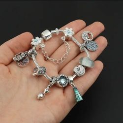 Moive Frozen Hot Charms Bracelet 