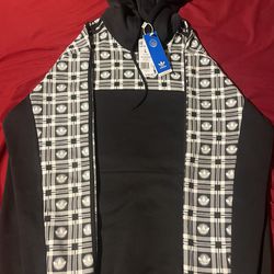 Louis vuitton Supreme Kids hoodie 4-5year for Sale in Chandler, AZ - OfferUp