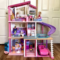 Barbie dreamhouse with toys