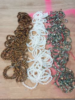 Handmade bracelets (100)