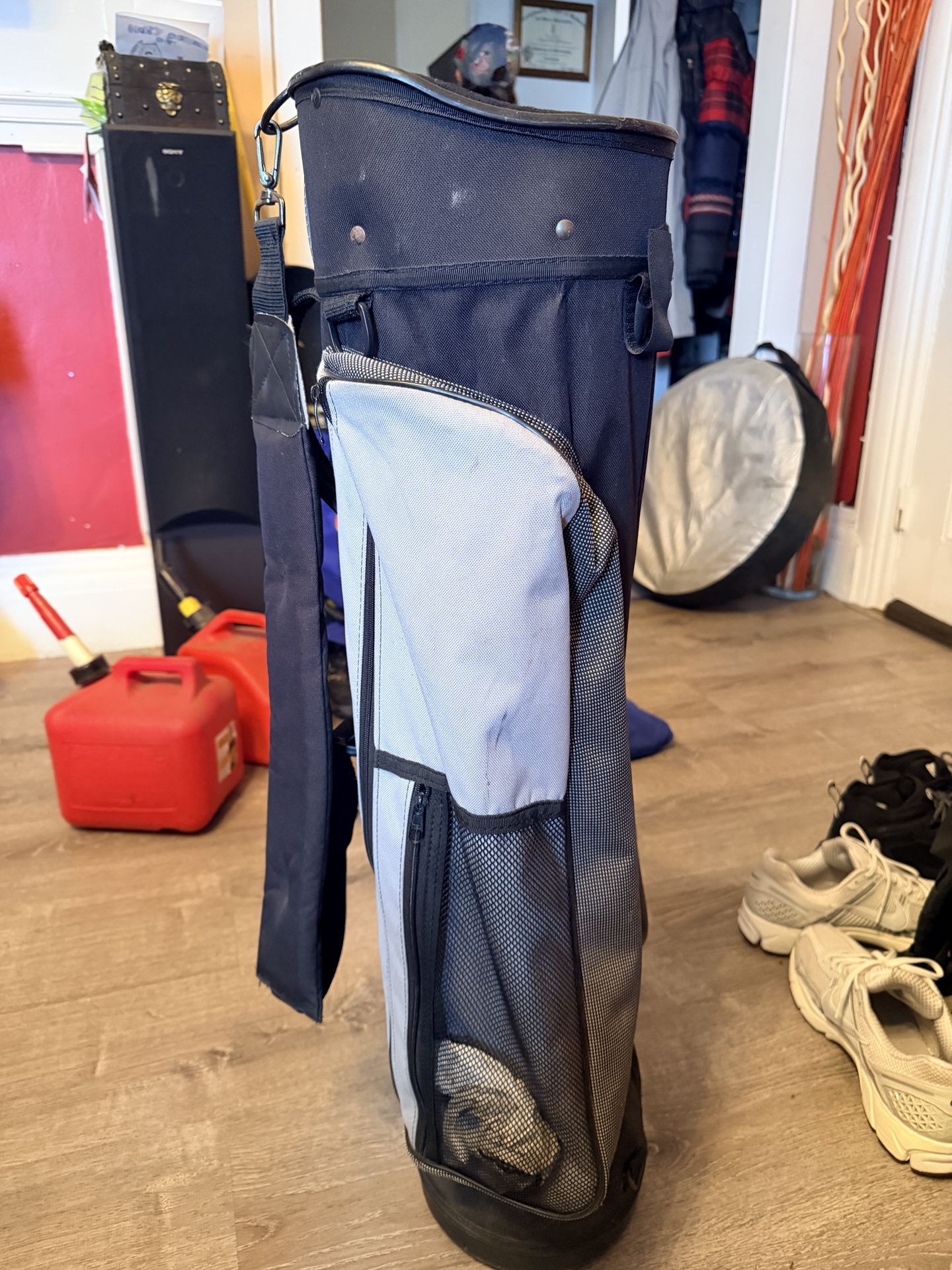 Golf club bag