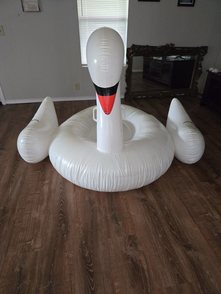 1 Large Swan Pool Float 1 Large River Run Tube With Cup Holders That Can Also Be Used In A Pool And 1 Hand Pump 