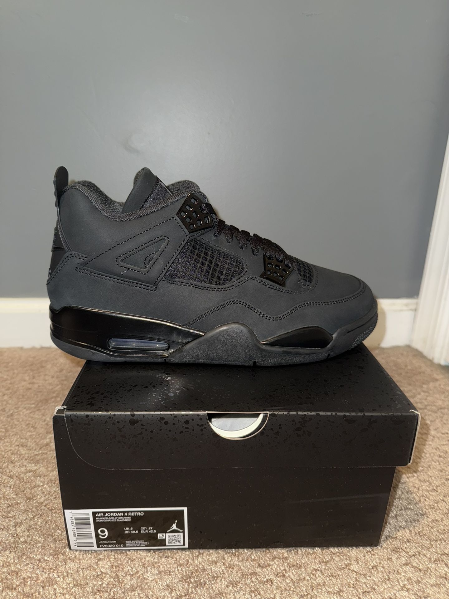 Black Cat Retro 4s Size 9