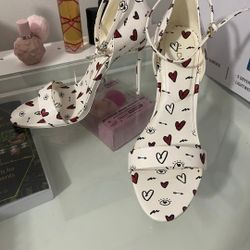 Aldo valentines heels size 8.5