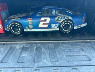 Rusty Wallace #2 Miller Lite NASCAR pool table hanging bar light