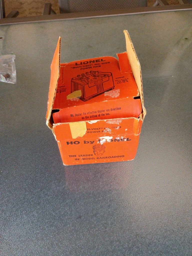 Lionel Multi Volt Power Pack No. 0100 Model Trains