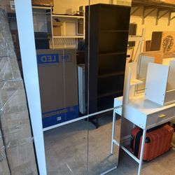 FUFU&GAGA Mirrored Armoire 