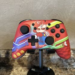 HORI NINTENDO SWITCH WIRELESS HORIPAD (SÚPER MARIO) IN GREAT CONDITION 