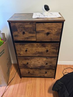 Rustic 5-Drawer Dresser with Metal Frame