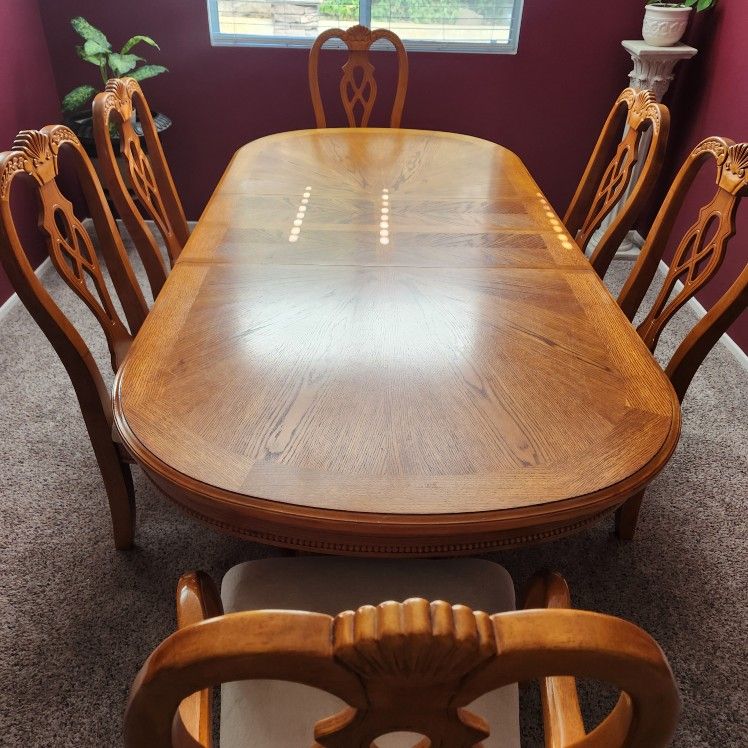 China Cabinet And Dining Set