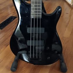 Dean Bass Guitar