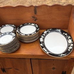 Royal Doulton Dishes - Vogue collection