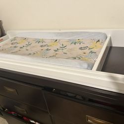 Changing Topper-with Accessories /diaper Genie