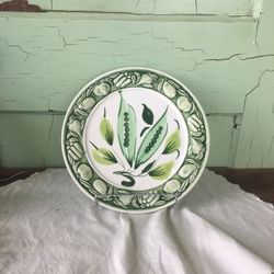 Pea Pod Plate Hand Painted Italian Ceramic Pea Pod Plate Hand Painted Italian Ceramic