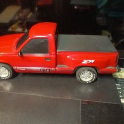 Rare 1995 Empire Chevy Pickup Truck First Button Makes The Truck Roar Second Button Starts It Headlight On And Takes Off Fast.
