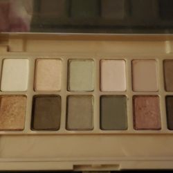 MAYBELLINE BLUSHED NUDES