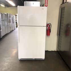 Whirlpool 21 Cu Ft Top Freezer Refrigerator In Color White 