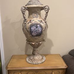 Decorative Vase 