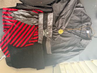 Adult Pirate Halloween Costume Set