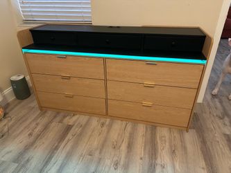 Tv stand / dresser