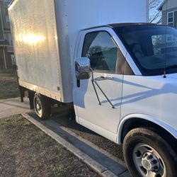 2004 box truck with liftgate