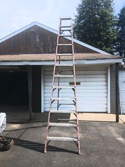 12 ft a ladder