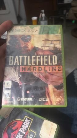 Battlefield hardline for Xbox 360 also comes with red dead redemption in the second dish holder