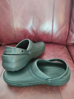 CROCS Mens 10 *NEW* Black