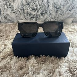 Louis Vuitton LV Clash Square Sunglasses
