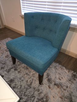 Blue/Teal accent chair