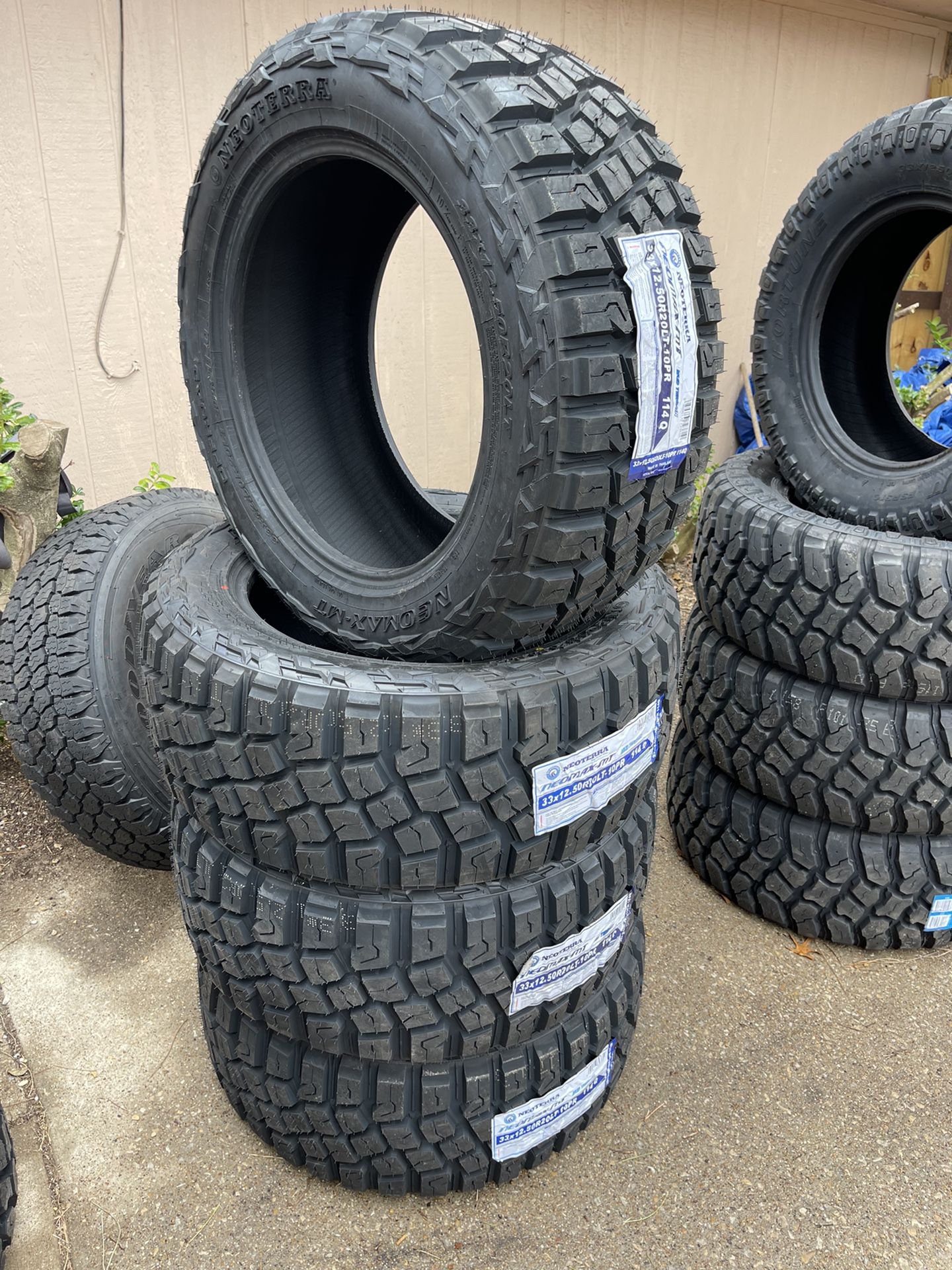 New 33x12.50r20 MT Tires 33x12.50x20 M/T Tire 33x12.50r20LT Mud Terrain Yantas 33s 20s 33 X 12.50 R 20” 20s 20 Llantas Nuevas 305/55r20 AT 305/55/20 A