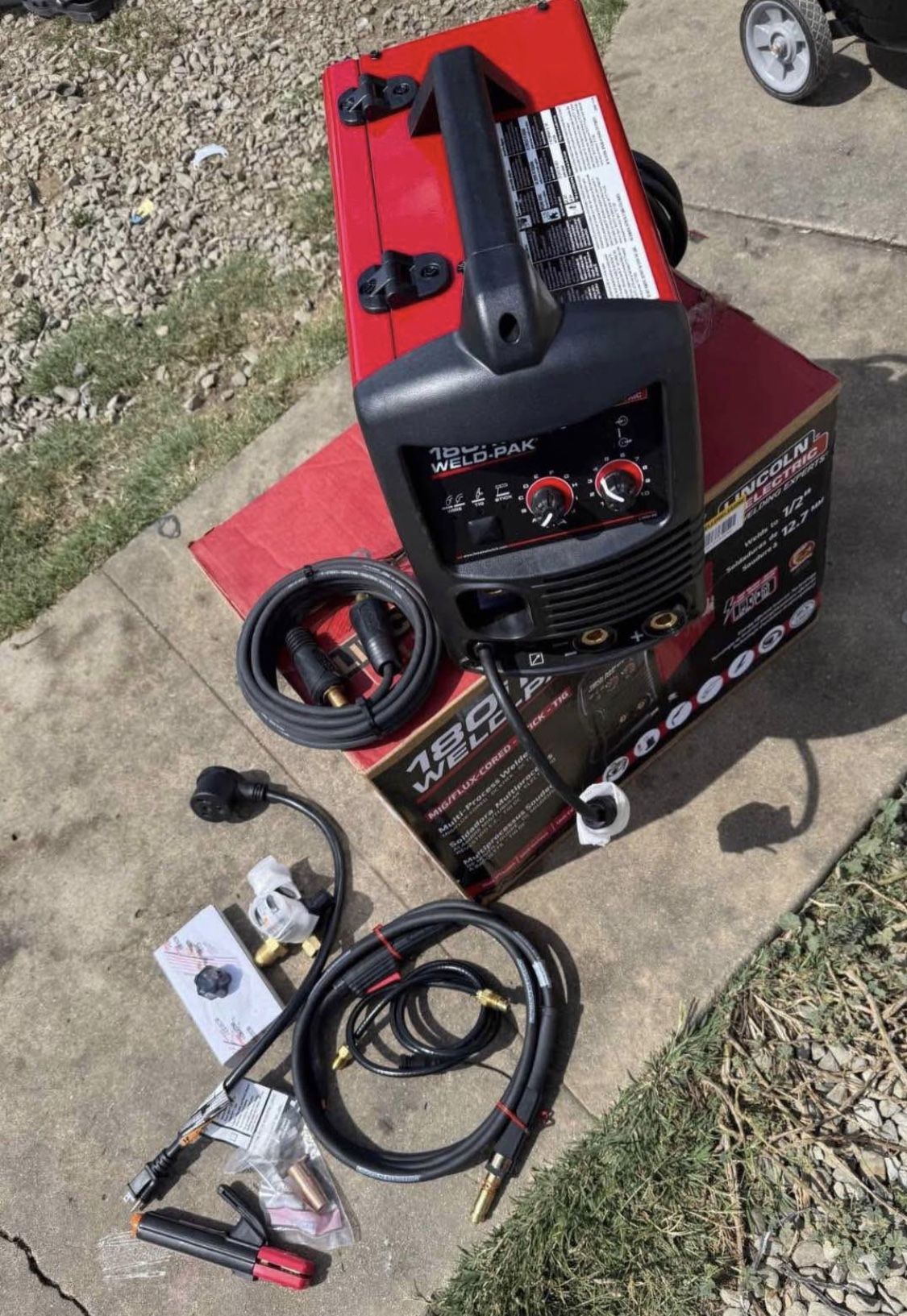 Lincoln Electric 180 Amp Weld-Pak 180i Multi-Process Stick/MIG/Flux-Core/TIG, 120V or 230V Aluminum