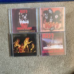 Kiss Lot of Cds , plus Ace Frehley and Disc One