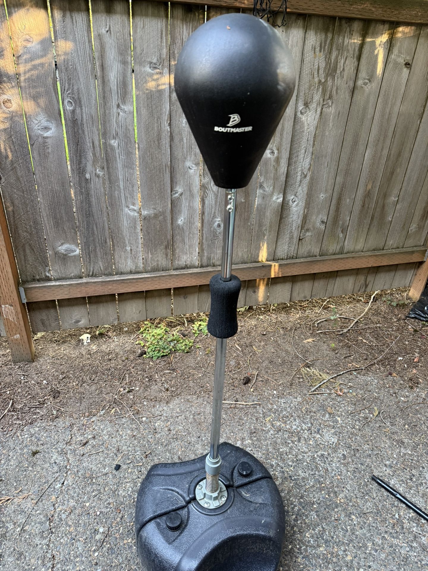 Boutmaster Punching Bag With Stand 