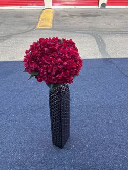 Red Artificial Hydrangea Flowers with Tall Decorative Vase