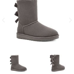 Women’s Grey Uggs Size 8