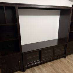 Haverty’s 7 Piece Entertainment Center