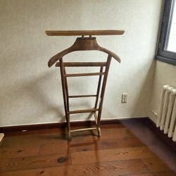 PRICE DROP! Vintage Gentleman’s Valet Stand
