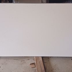 Quartz Countertop (With Backsplash)