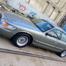 2000 Mercury Grand Marquis