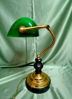Classic banker's lamp featuring a signature emerald green glass shade Black Marb