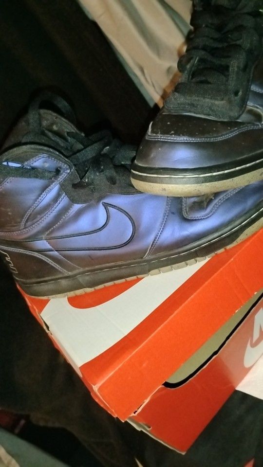 Mens Nike Size 12 High Top Shoes