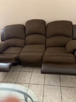 Plush Brown Dual-Reclining 3-Seat Sofa – Great Condition!
