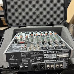 Behringer Xenyx X1204USB Mixer + Hard Case