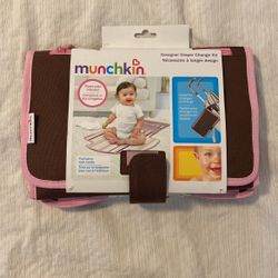 Munchkin diaper change kit
