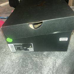 brand new never worn twice air jordan’s